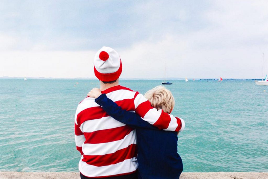 Everything he does is. Have has вопросы. Do does правило. глагол to have present simple do. цитаты had better.