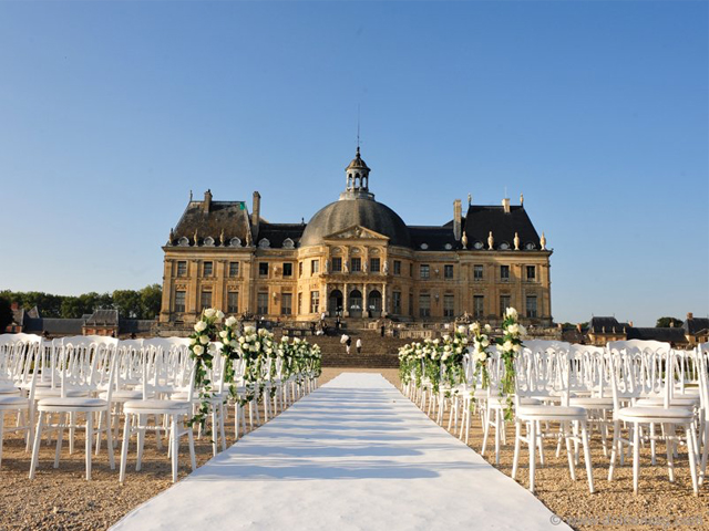 chateau de vaux le vicomte wedding
